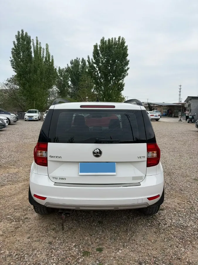2017 Skoda Yeti 1.4T 150HP L4 7DCT,autocango,china used car exporter,china ev exporter,chinese used car exporter,chinese used ev exporter