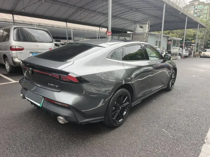 2023 ChangAn UNI-V iDD 1.5T 170HP L4 6TCT PHEV 18.4KWH,autocango,china used car exporter,china ev exporter,chinese used car exporter,chinese used ev exporter