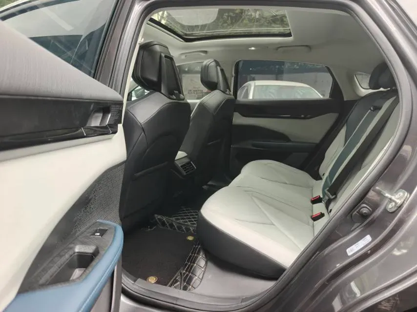 2023 ChangAn UNI-V iDD 1.5T 170HP L4 6TCT PHEV 18.4KWH,autocango,china used car exporter,china ev exporter,chinese used car exporter,chinese used ev exporter