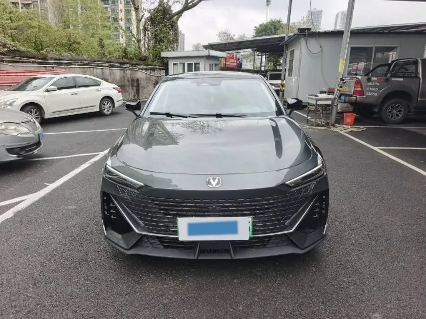 2023 ChangAn UNI-V iDD 1.5T 170HP L4 6TCT PHEV 18.4KWH,autocango,china used car exporter,china ev exporter,chinese used car exporter,chinese used ev exporter