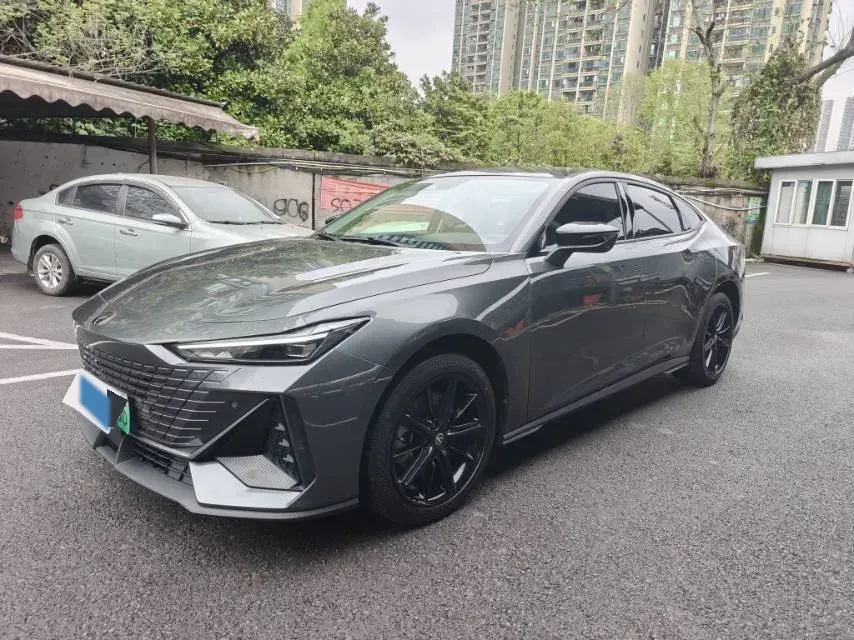 2023 ChangAn UNI-V iDD 1.5T 170HP L4 6TCT PHEV 18.4KWH,autocango,china used car exporter,china ev exporter,chinese used car exporter,chinese used ev exporter