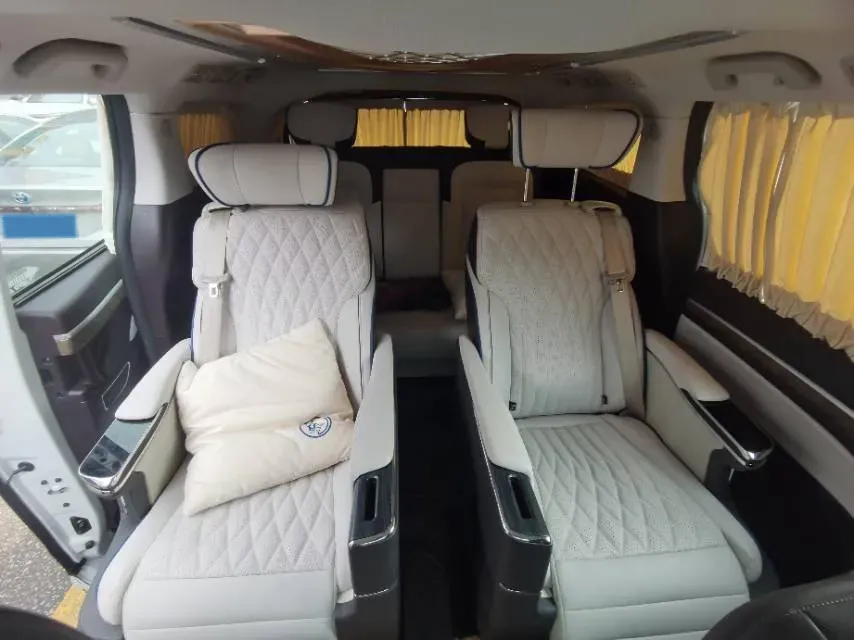 2021 GAC Trumpchi M8 2.0T 252HP L4 8AT,autocango,china used car exporter,china ev exporter,chinese used car exporter,chinese used ev exporter