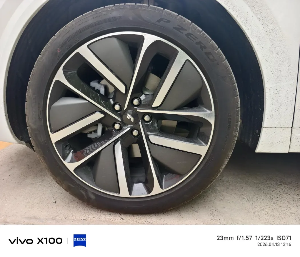 2024 Li L6 Range Extended 154HP L4 REEV 36.8KWH,autocango,china used car exporter,china ev exporter,chinese used car exporter,chinese used ev exporter