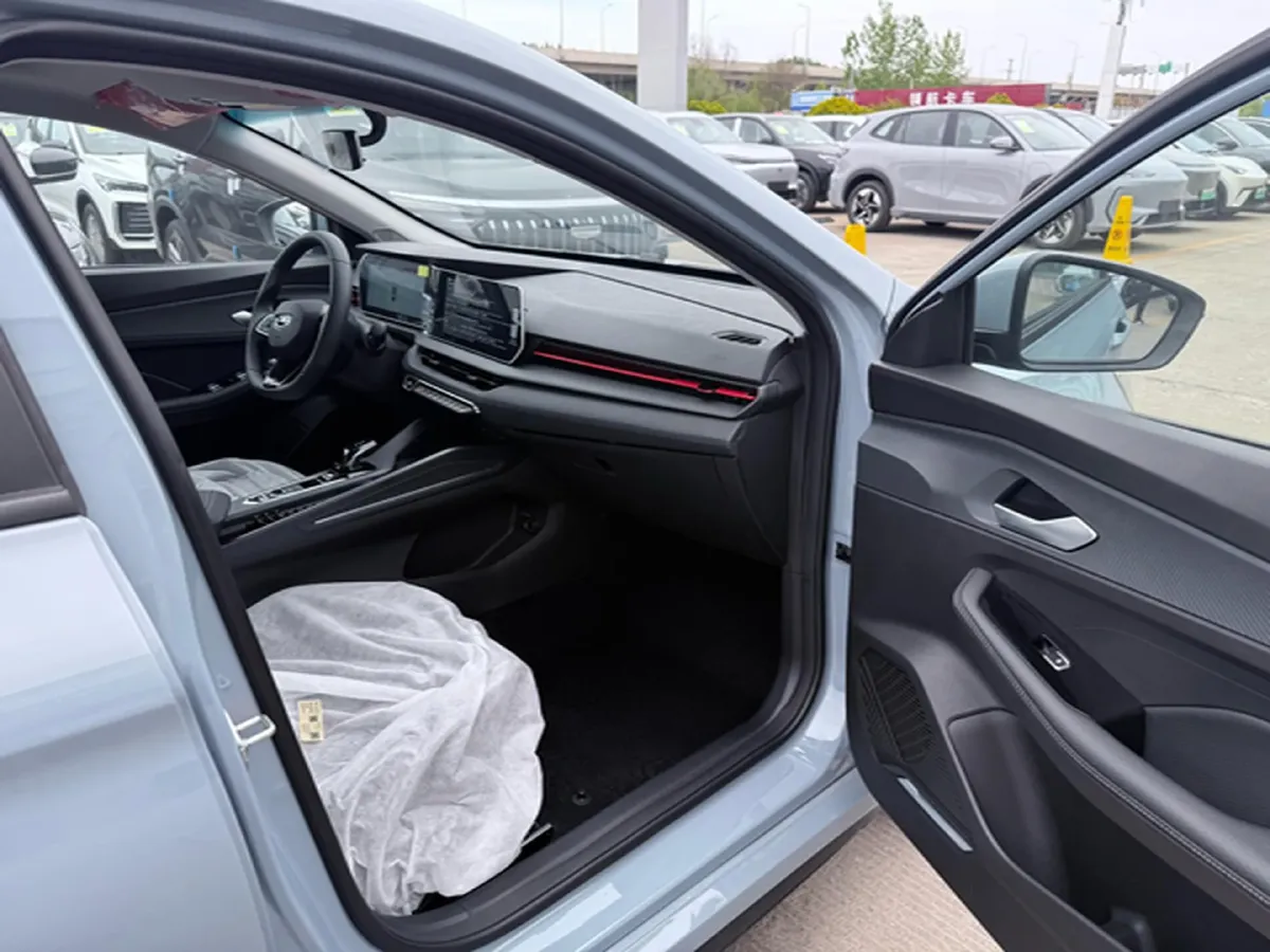 2024 Geely Binray 1.5T 181HP L4 7DCT,autocango,china used car exporter,china ev exporter,chinese used car exporter,chinese used ev exporter