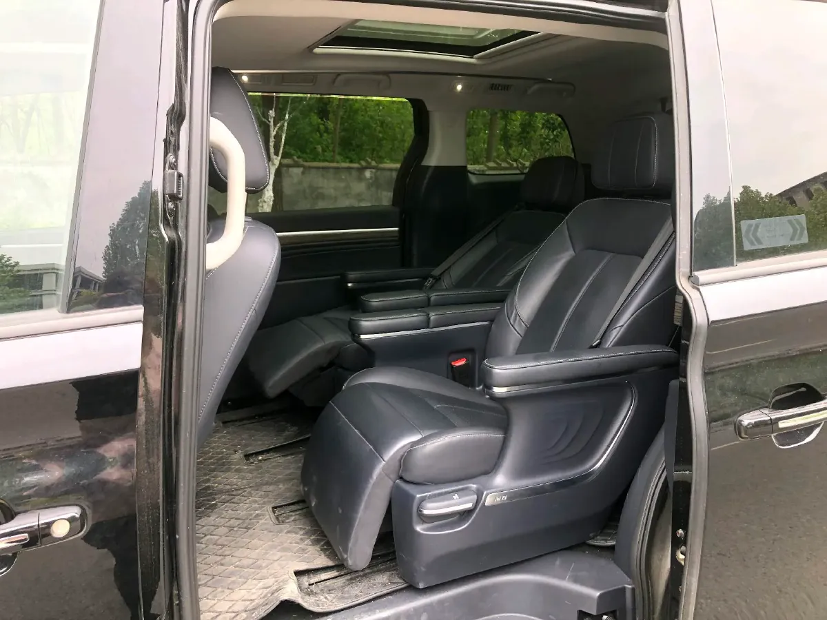 2023 GAC Trumpchi M8 2.0T 252HP L4 8AT,autocango,china used car exporter,china ev exporter,chinese used car exporter,chinese used ev exporter