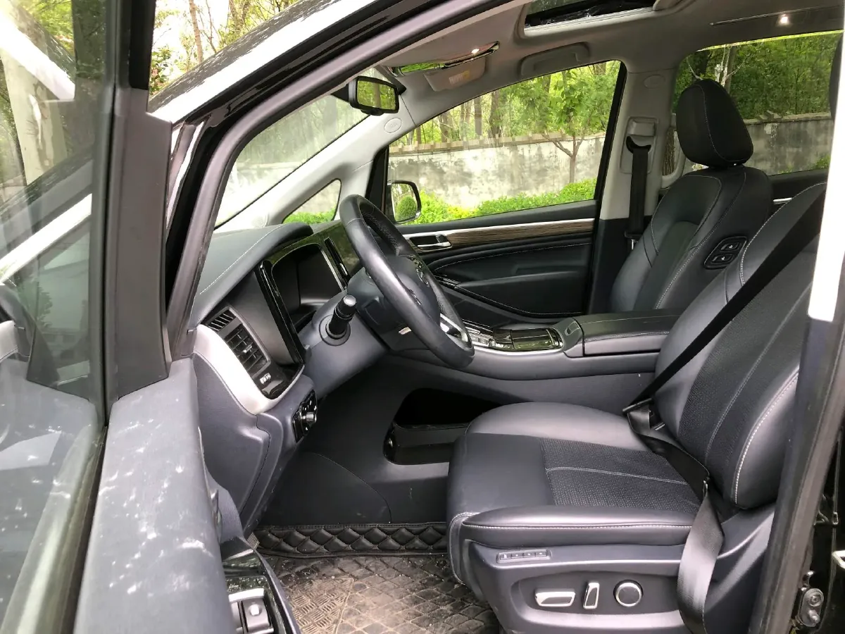 2023 GAC Trumpchi M8 2.0T 252HP L4 8AT,autocango,china used car exporter,china ev exporter,chinese used car exporter,chinese used ev exporter