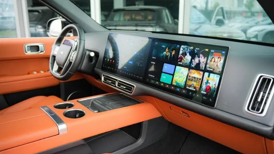 2024 Li L6 Range Extended 154HP L4 REEV 36.8KWH,autocango,china used car exporter,china ev exporter,chinese used car exporter,chinese used ev exporter