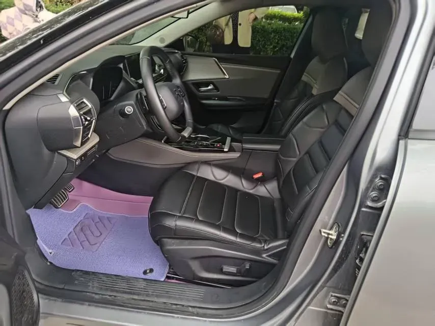 2022 Citroen C5 X 1.6T 175HP L4 8AT,autocango,china used car exporter,china ev exporter,chinese used car exporter,chinese used ev exporter