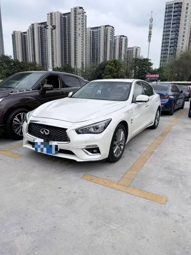 2018 Jeep Grand Commander 2.0T 265HP L4 9AT,autocango,china used car exporter,china ev exporter,chinese used car exporter,chinese used ev exporter