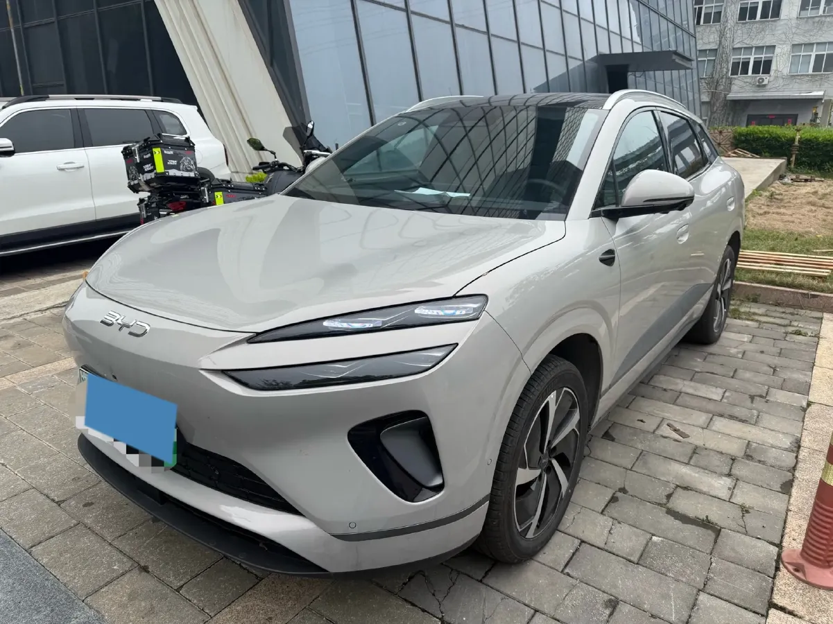 2025 LanDian E5 PLUS 1.5L 95HP L4 E-CVT PHEV,autocango,china used car exporter,china ev exporter,chinese used car exporter,chinese used ev exporter