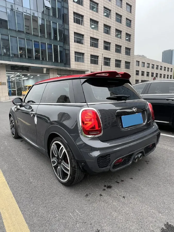 2020 MINI JCW 2.0T 231HP L4 8AT,autocango,china used car exporter,china ev exporter,chinese used car exporter,chinese used ev exporter