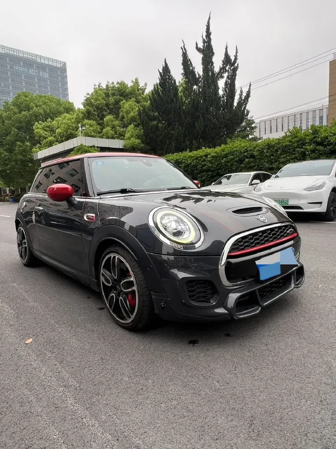 2020 MINI JCW 2.0T 231HP L4 8AT,autocango,china used car exporter,china ev exporter,chinese used car exporter,chinese used ev exporter