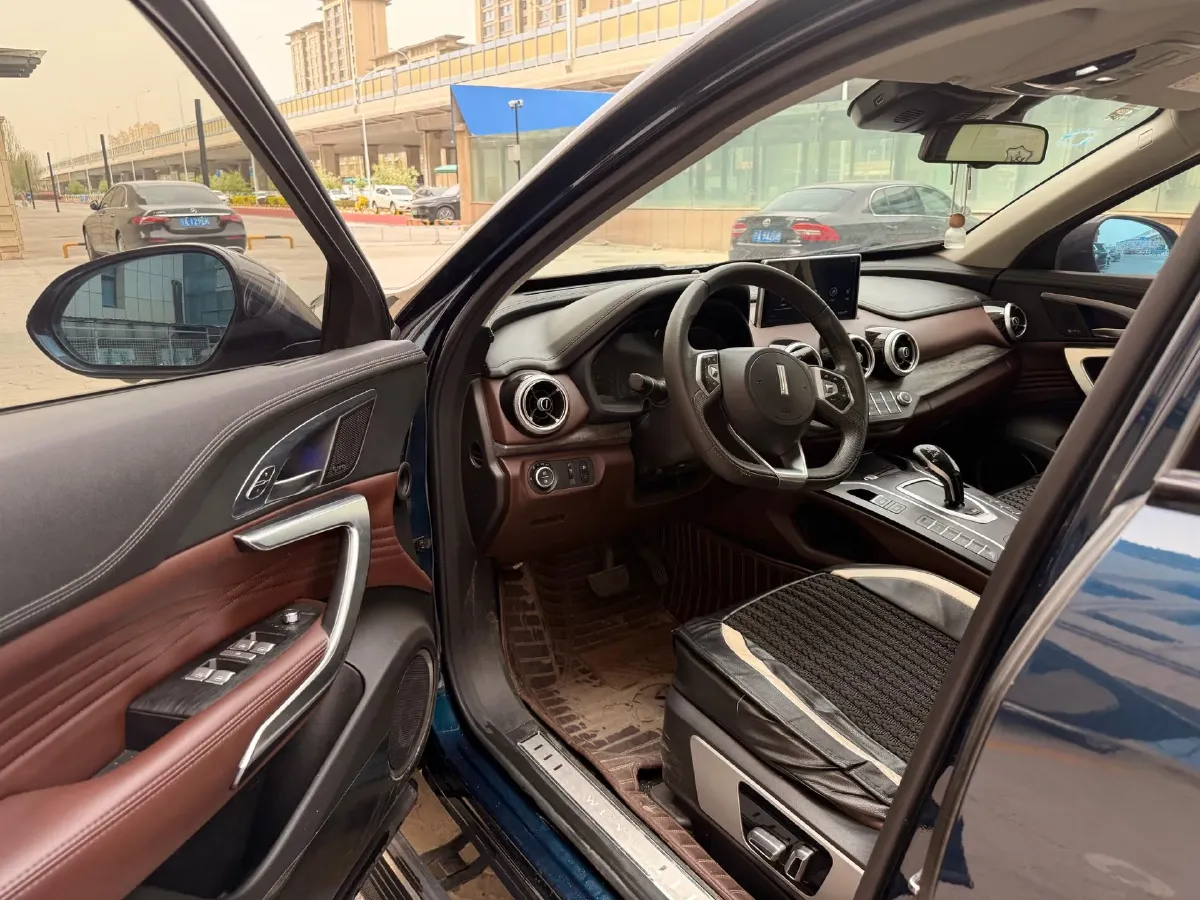 2020 WEY VV7 2.0T 227HP L4 7DCT,autocango,china used car exporter,china ev exporter,chinese used car exporter,chinese used ev exporter