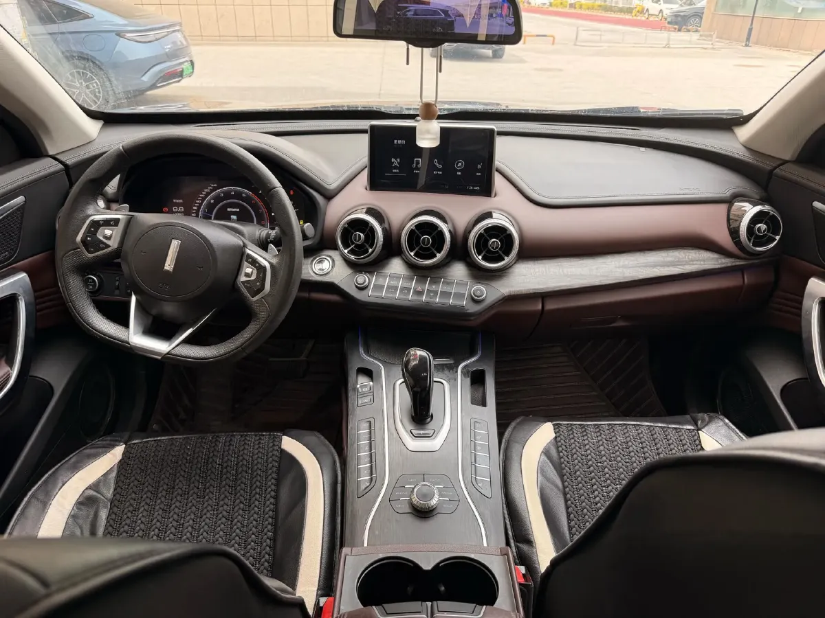 2020 WEY VV7 2.0T 227HP L4 7DCT,autocango,china used car exporter,china ev exporter,chinese used car exporter,chinese used ev exporter