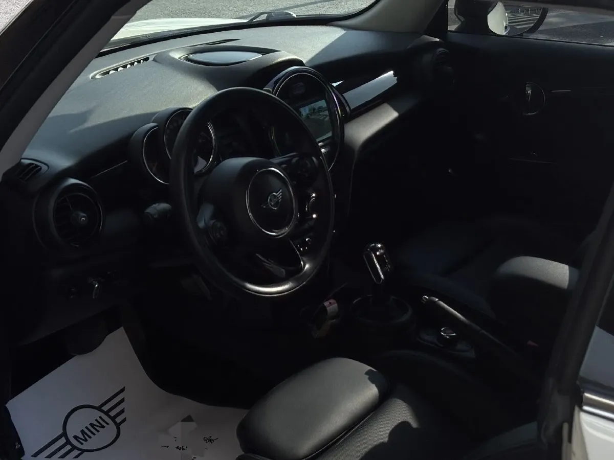 2019 MINI MINI 1.5T 136HP L3 7DCT,autocango,china used car exporter,china ev exporter,chinese used car exporter,chinese used ev exporter