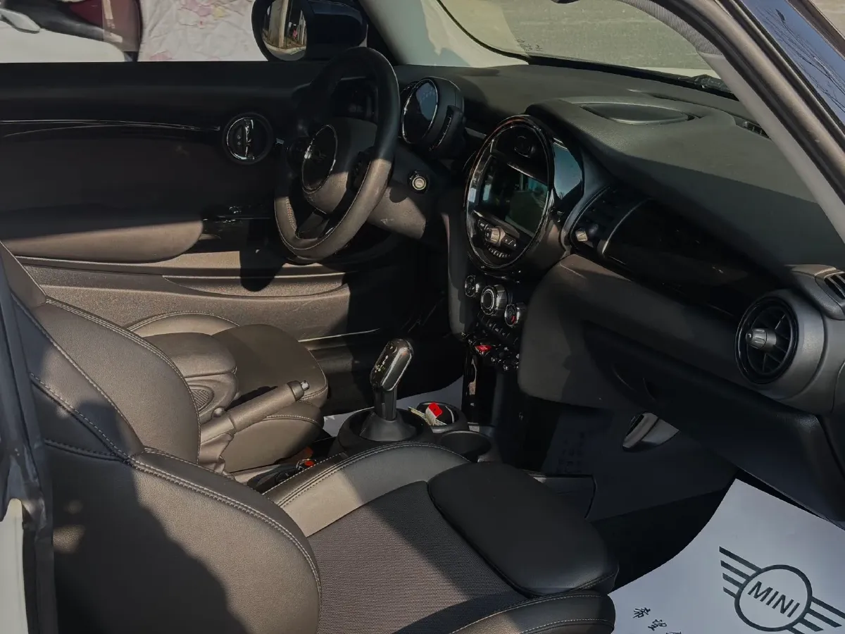 2019 MINI MINI 1.5T 136HP L3 7DCT,autocango,china used car exporter,china ev exporter,chinese used car exporter,chinese used ev exporter