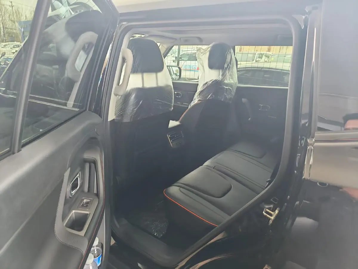 2025 Jetour Traveller 2.0T 254HP L4 7DCT,autocango,china used car exporter,china ev exporter,chinese used car exporter,chinese used ev exporter