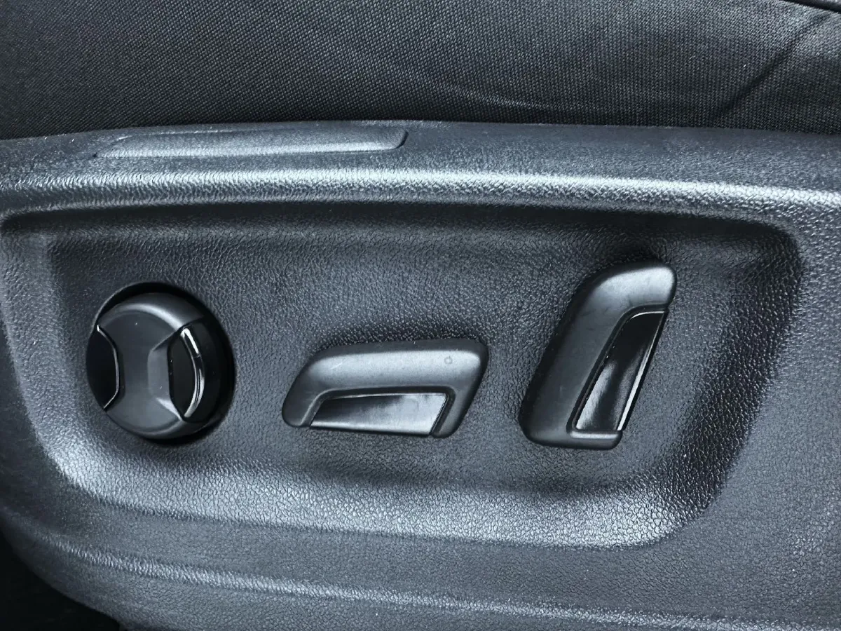 2024 Skoda Karoq 1.4T 150HP L4 7DCT,autocango,china used car exporter,china ev exporter,chinese used car exporter,chinese used ev exporter