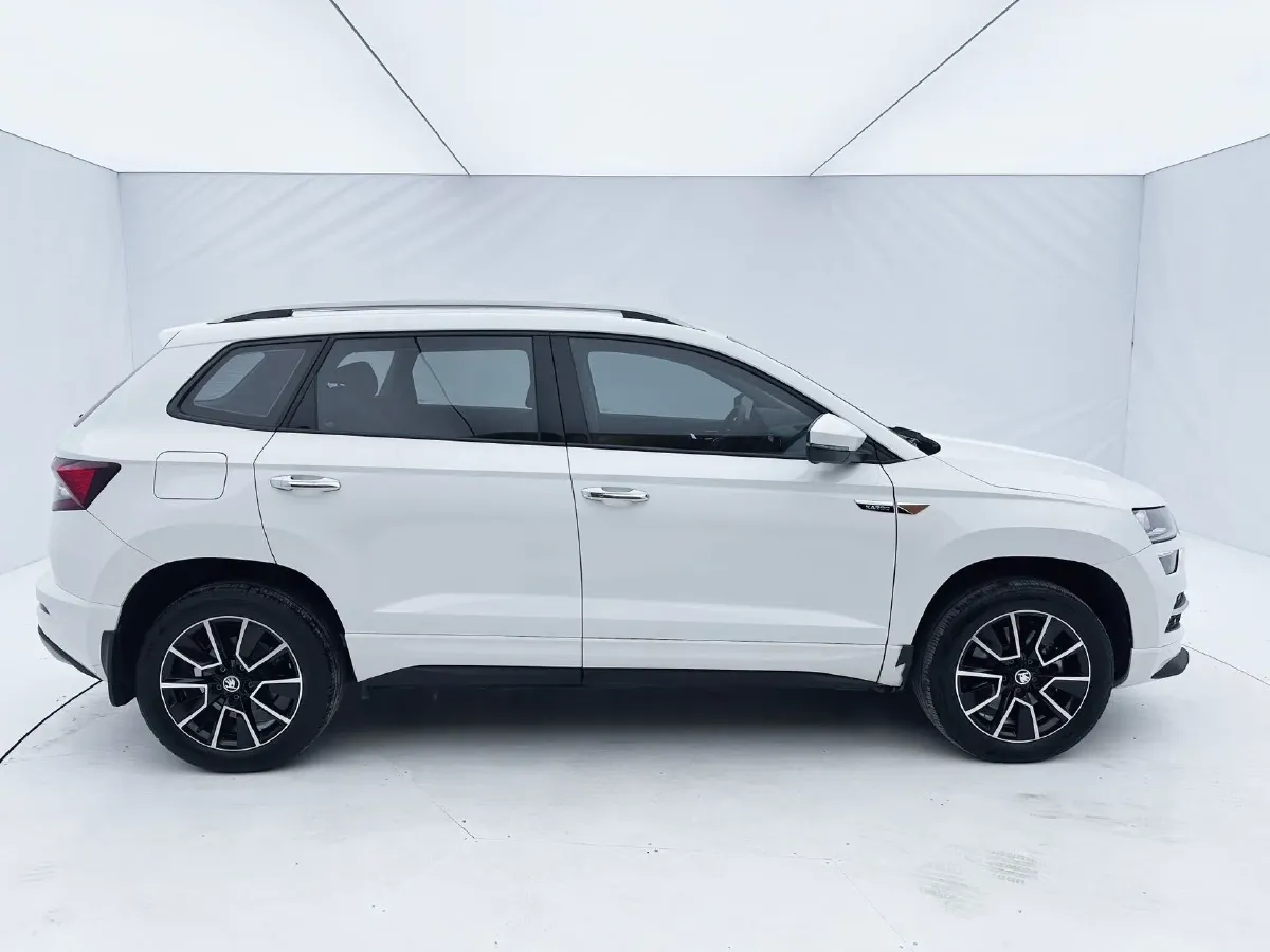 2024 Skoda Karoq 1.4T 150HP L4 7DCT,autocango,china used car exporter,china ev exporter,chinese used car exporter,chinese used ev exporter
