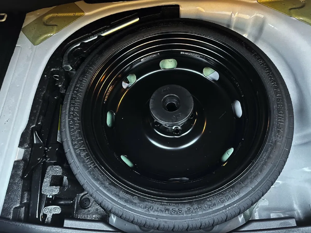 2024 Skoda Karoq 1.4T 150HP L4 7DCT,autocango,china used car exporter,china ev exporter,chinese used car exporter,chinese used ev exporter