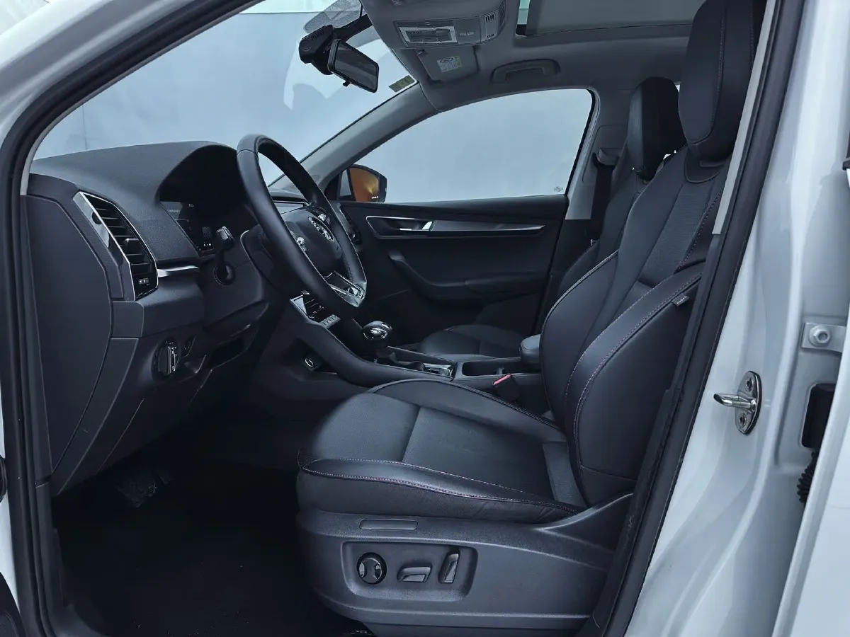 2024 Skoda Karoq 1.4T 150HP L4 7DCT,autocango,china used car exporter,china ev exporter,chinese used car exporter,chinese used ev exporter