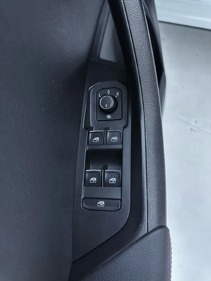 2024 Skoda Karoq 1.4T 150HP L4 7DCT,autocango,china used car exporter,china ev exporter,chinese used car exporter,chinese used ev exporter