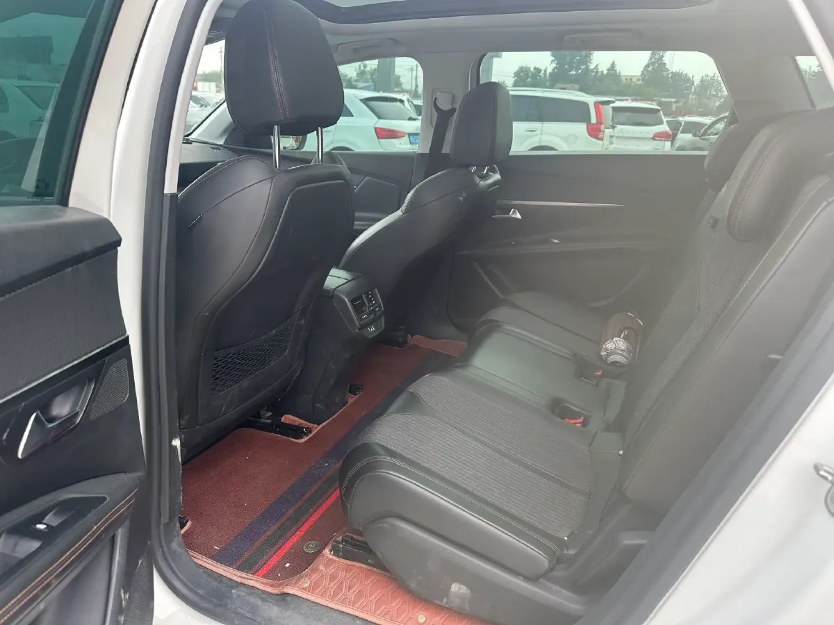 2019 Peugeot 5008 1.8T 204HP L4 6AT,autocango,china used car exporter,china ev exporter,chinese used car exporter,chinese used ev exporter