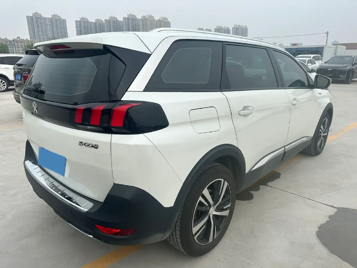 2019 Peugeot 5008 1.8T 204HP L4 6AT,autocango,china used car exporter,china ev exporter,chinese used car exporter,chinese used ev exporter
