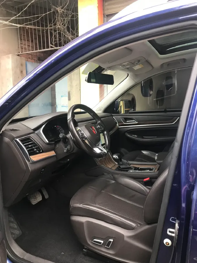 2018 Roewe RX5 2.0T 220HP L4 6DCT,autocango,china used car exporter,china ev exporter,chinese used car exporter,chinese used ev exporter