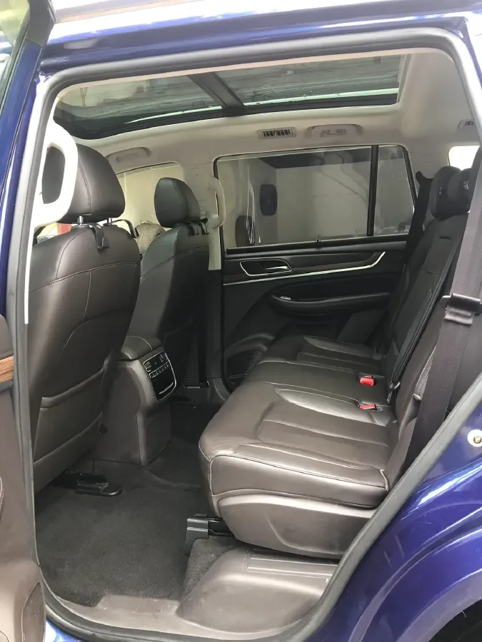 2018 Roewe RX5 2.0T 220HP L4 6DCT,autocango,china used car exporter,china ev exporter,chinese used car exporter,chinese used ev exporter