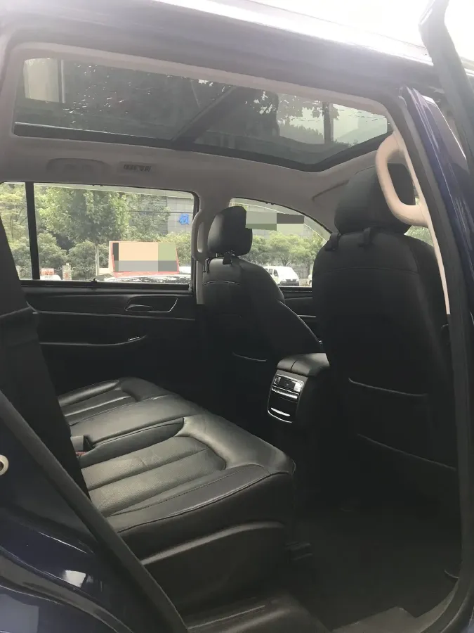 2018 Roewe RX5 2.0T 220HP L4 6DCT,autocango,china used car exporter,china ev exporter,chinese used car exporter,chinese used ev exporter