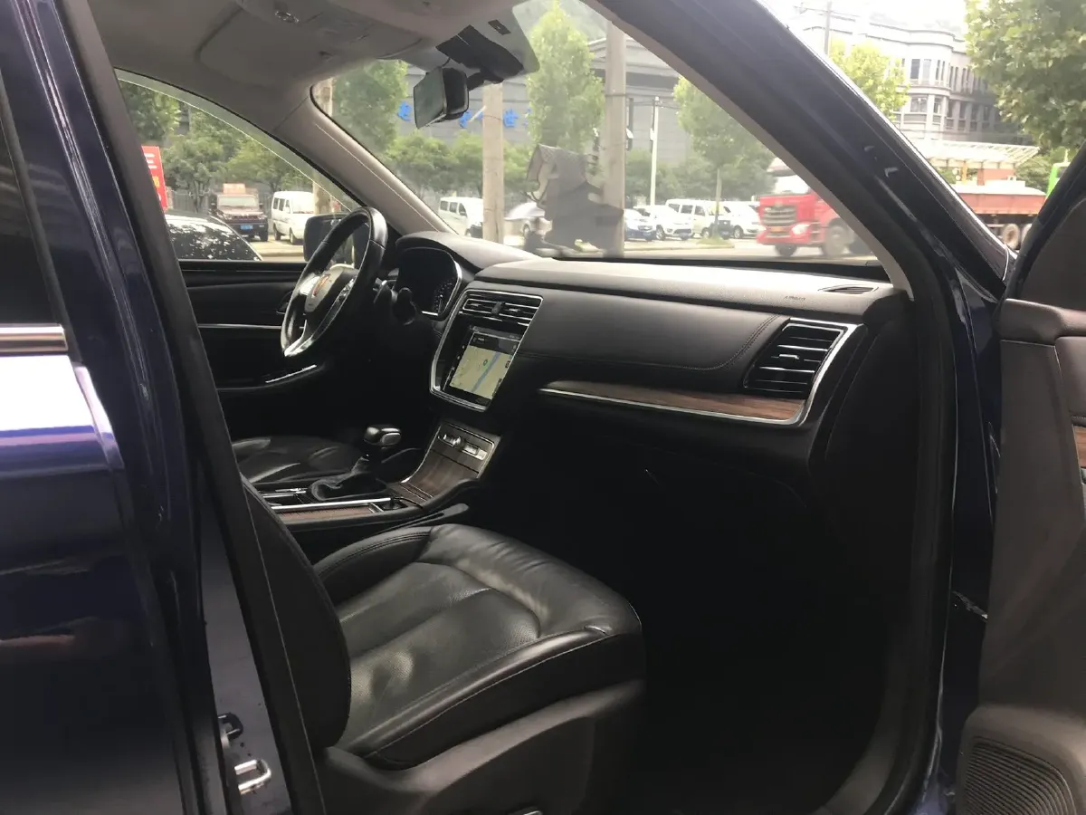 2018 Roewe RX5 2.0T 220HP L4 6DCT,autocango,china used car exporter,china ev exporter,chinese used car exporter,chinese used ev exporter