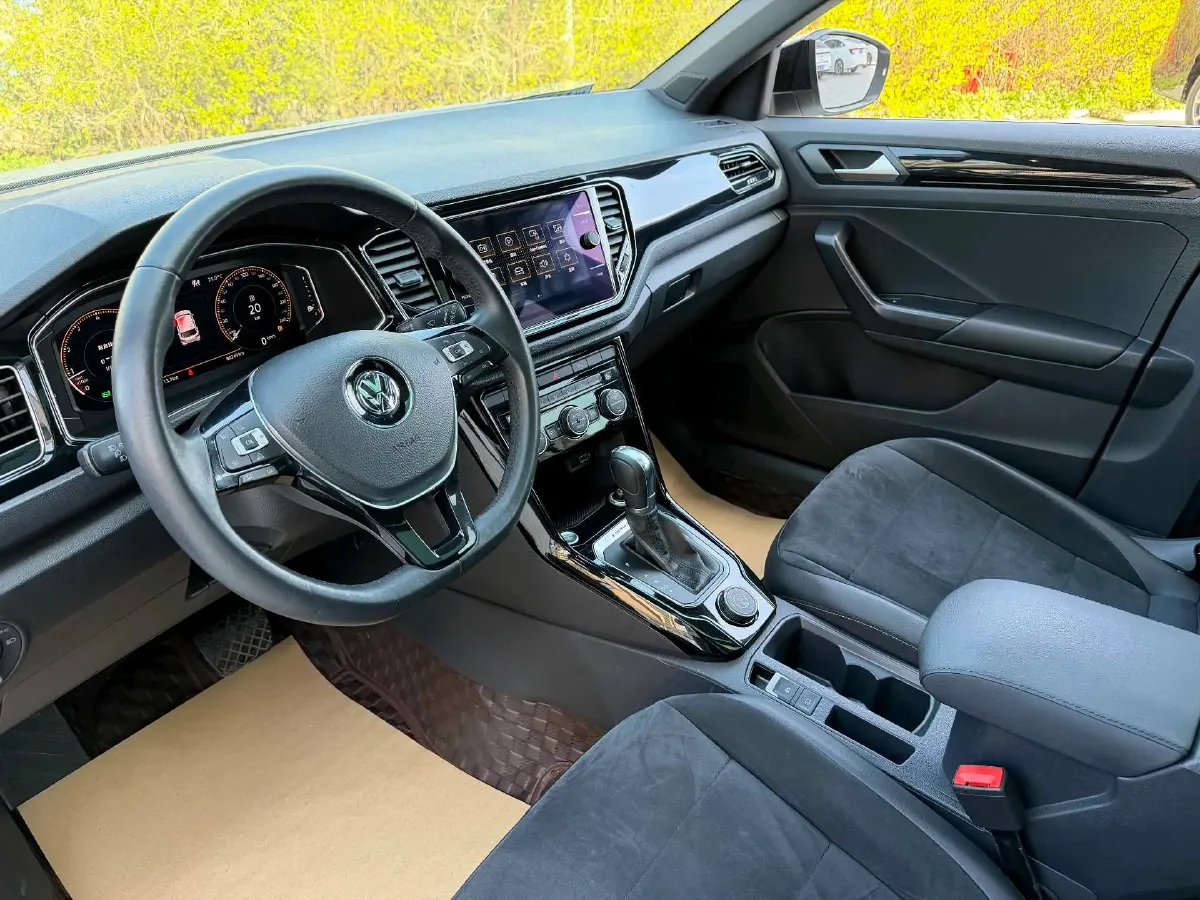 2018 Ford Kuga 1.5T 181HP L4 6AT,autocango,china used car exporter,china ev exporter,chinese used car exporter,chinese used ev exporter