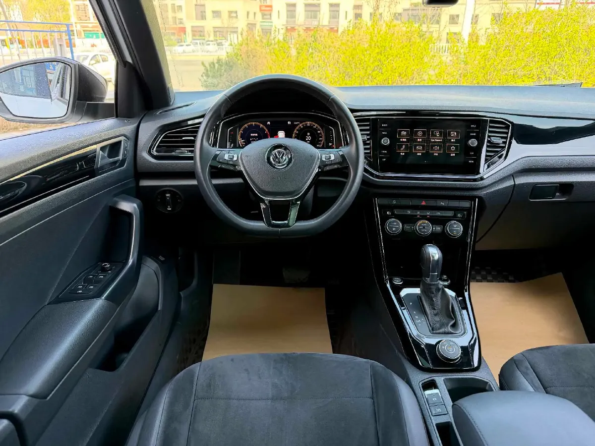 2018 Ford Kuga 1.5T 181HP L4 6AT,autocango,china used car exporter,china ev exporter,chinese used car exporter,chinese used ev exporter