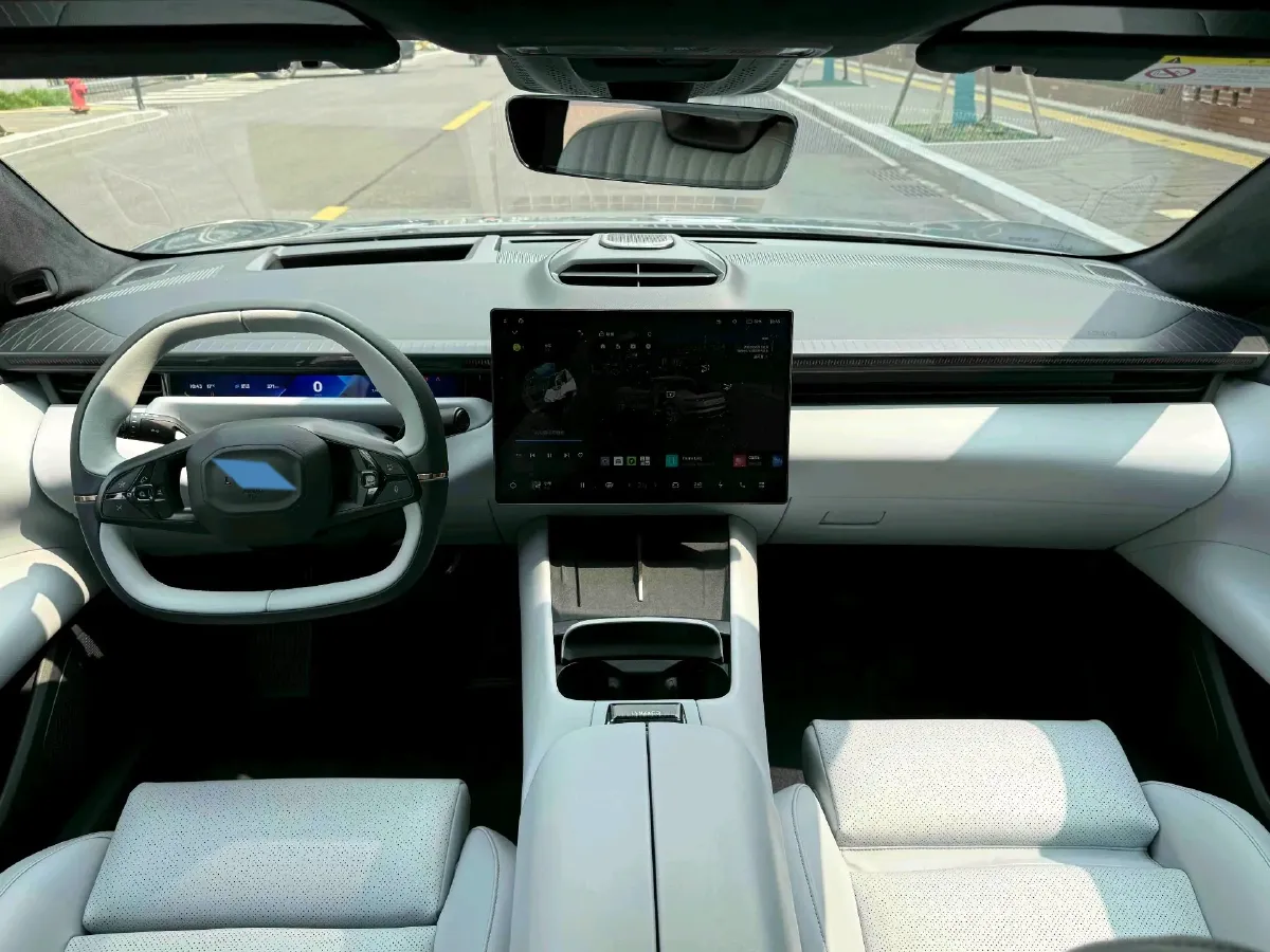 2024 Luxeed S7 BEV 100KWH,autocango,china used car exporter,china ev exporter,chinese used car exporter,chinese used ev exporter