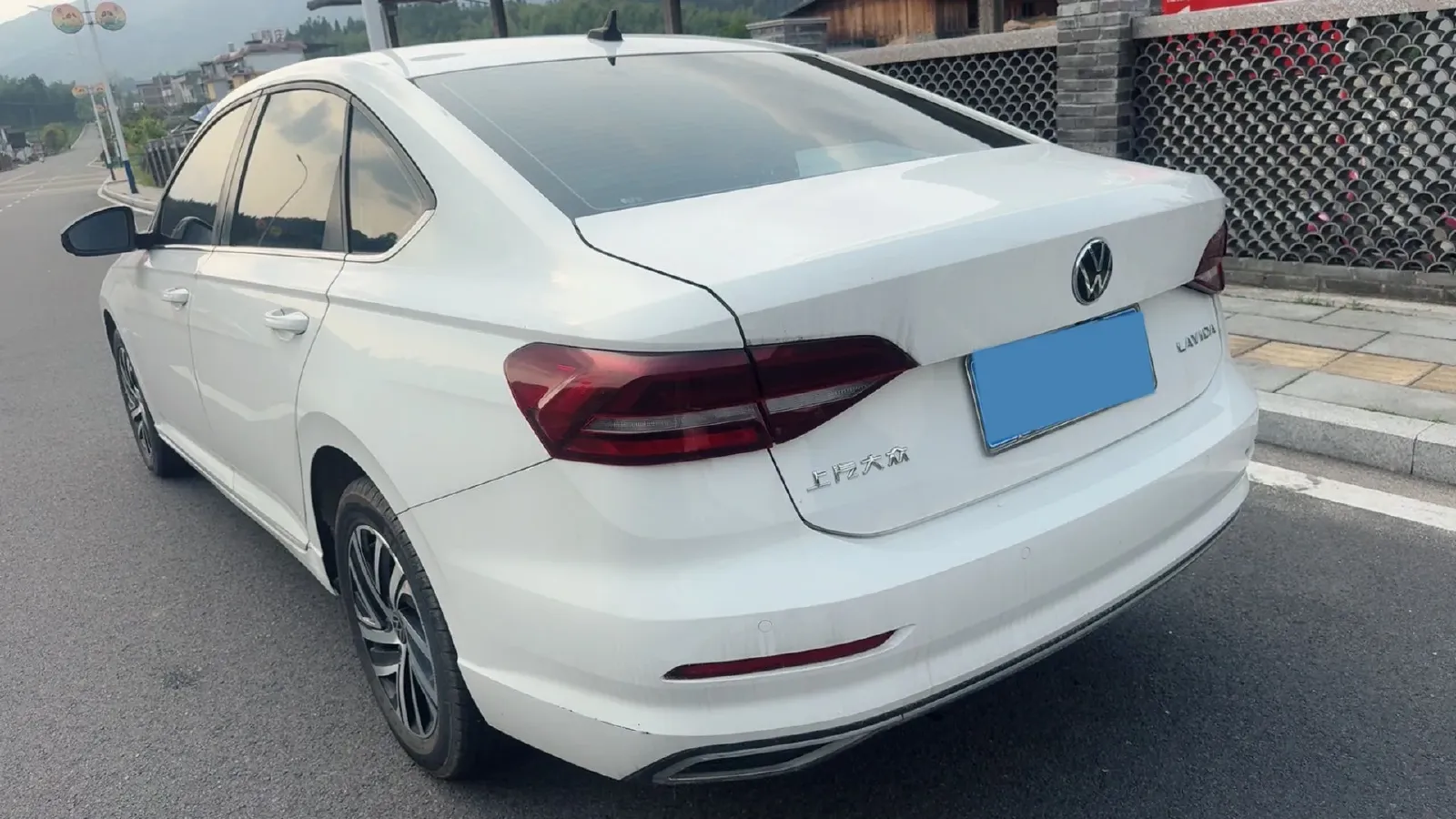 2022 Bestune B70 2.0T 224HP L4 6AT,autocango,china used car exporter,china ev exporter,chinese used car exporter,chinese used ev exporter