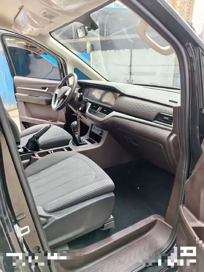 2023 BAW RuiSheng Trump M7 2.0L 144HP L4 5MT,autocango,china used car exporter,china ev exporter,chinese used car exporter,chinese used ev exporter