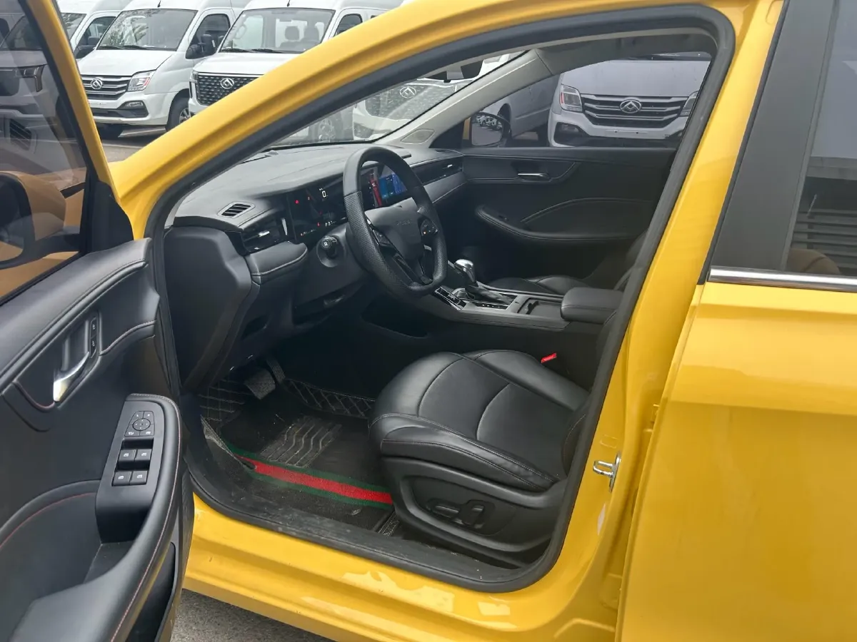 2023 Roewe i5 1.5L 129HP L4 CVT,autocango,china used car exporter,china ev exporter,chinese used car exporter,chinese used ev exporter