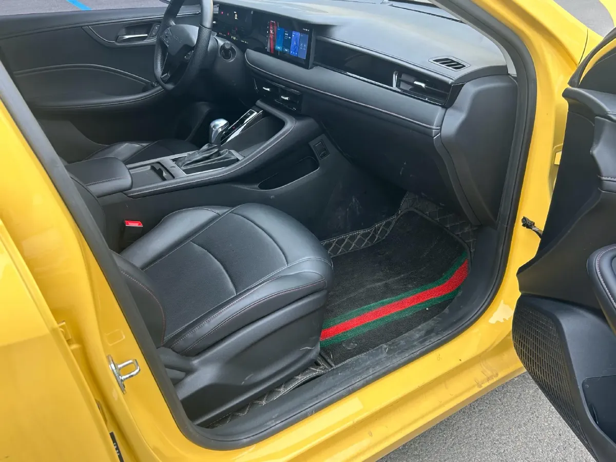 2023 Roewe i5 1.5L 129HP L4 CVT,autocango,china used car exporter,china ev exporter,chinese used car exporter,chinese used ev exporter