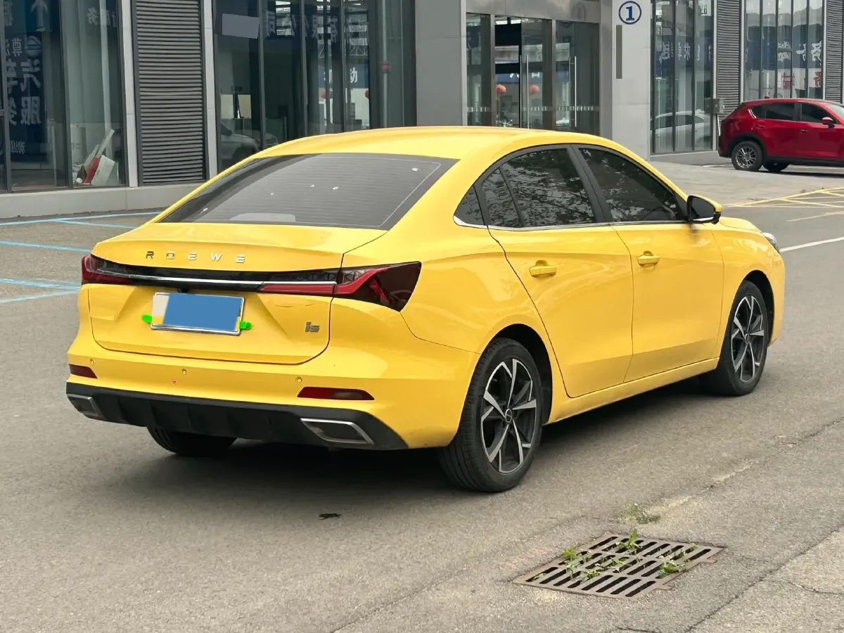2023 Roewe i5 1.5L 129HP L4 CVT,autocango,china used car exporter,china ev exporter,chinese used car exporter,chinese used ev exporter