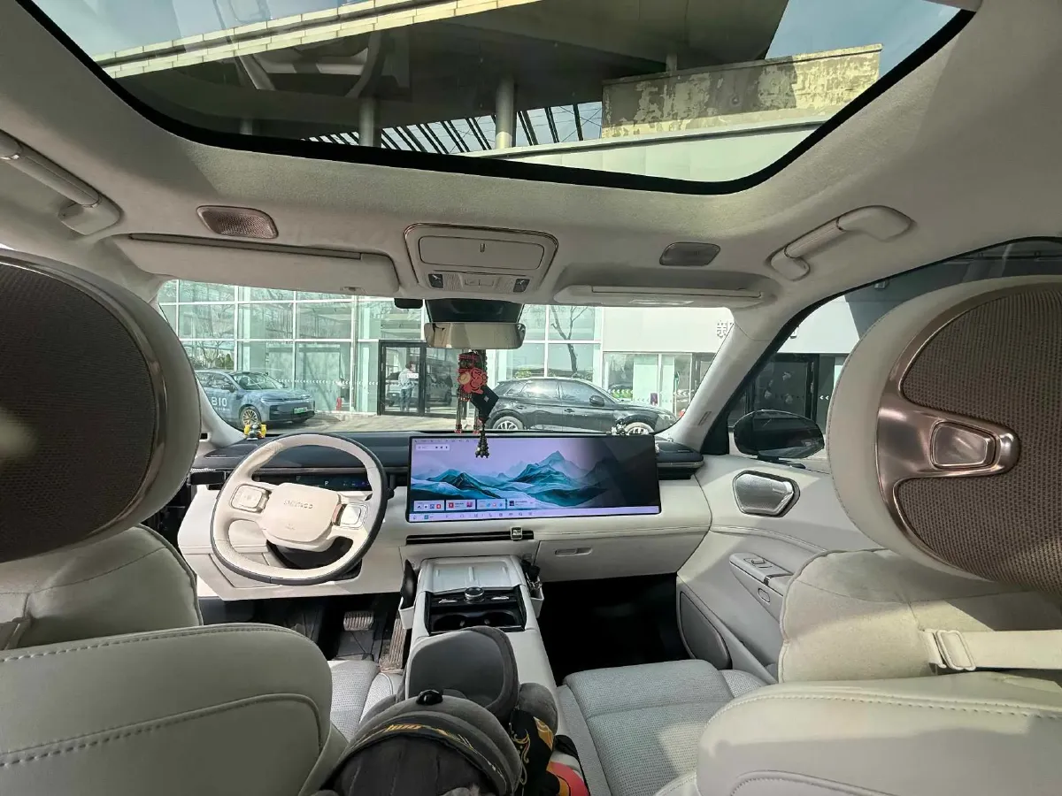 2025 LYNK&CO 900 2.0T 254HP L4 3DHT PHEV,autocango,china used car exporter,china ev exporter,chinese used car exporter,chinese used ev exporter