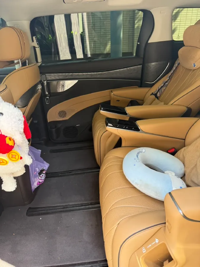 2024 Denza D9 1.5T 139HP L4 E-CVT PHEV 40KWH,autocango,china used car exporter,china ev exporter,chinese used car exporter,chinese used ev exporter