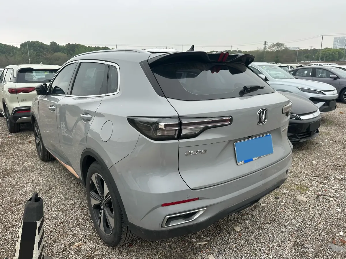2022 ChangAn UNI-V 1.5T 188HP L4 7DCT,autocango,china used car exporter,china ev exporter,chinese used car exporter,chinese used ev exporter