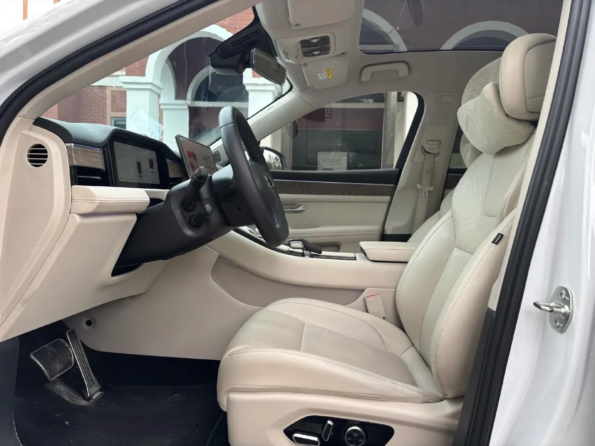 2022 AITO AITO M5 Range Extended 125HP REEV 40KWH,autocango,china used car exporter,china ev exporter,chinese used car exporter,chinese used ev exporter