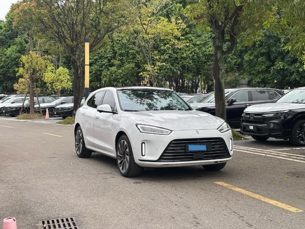 2022 AITO AITO M5 Range Extended 125HP REEV 40KWH,autocango,china used car exporter,china ev exporter,chinese used car exporter,chinese used ev exporter