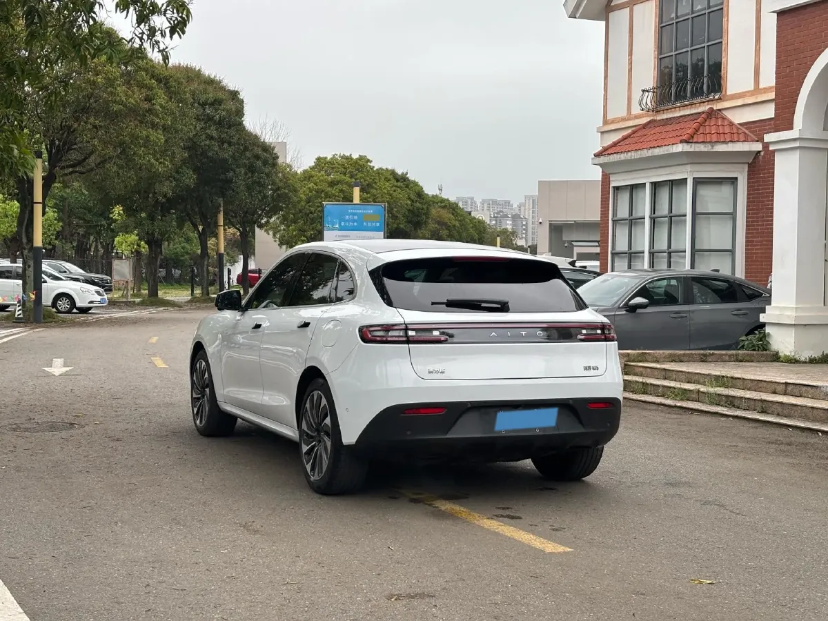 2022 AITO AITO M5 Range Extended 125HP REEV 40KWH,autocango,china used car exporter,china ev exporter,chinese used car exporter,chinese used ev exporter