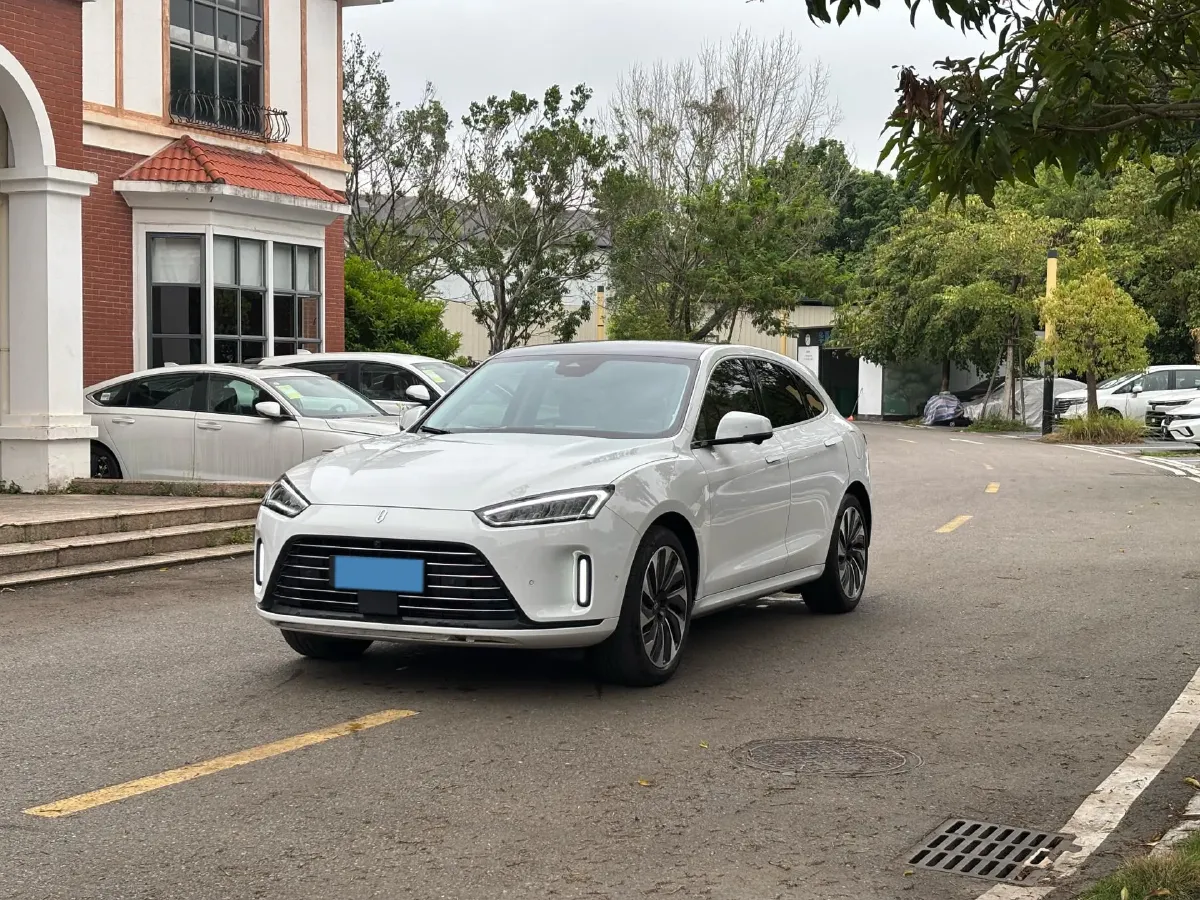 2022 AITO AITO M5 Range Extended 125HP REEV 40KWH,autocango,china used car exporter,china ev exporter,chinese used car exporter,chinese used ev exporter