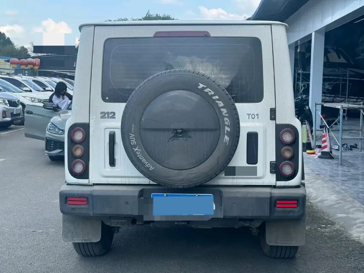 2024 212 212 T01 2.0T 252HP L4 8AT,autocango,china used car exporter,china ev exporter,chinese used car exporter,chinese used ev exporter