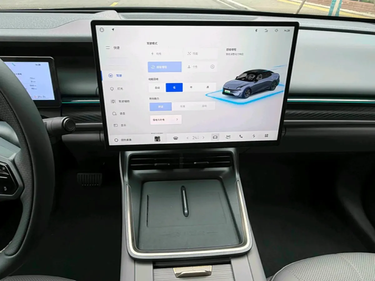 2024 LYNK&CO 01 2.0T 254HP L4 8AT,autocango,china used car exporter,china ev exporter,chinese used car exporter,chinese used ev exporter