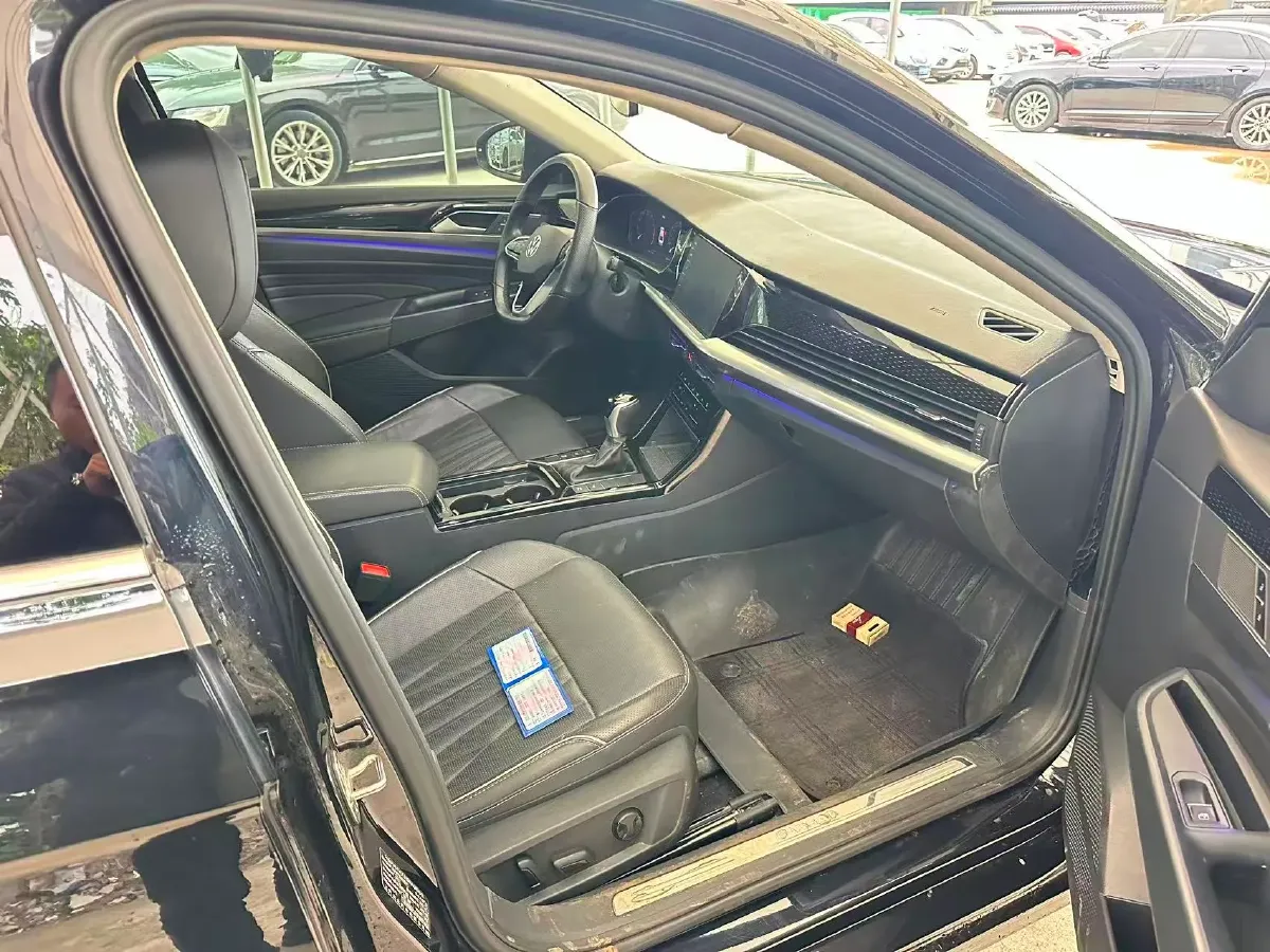 2023 Volkswagen Passat 2.0T 186HP L4 7DCT,autocango,china used car exporter,china ev exporter,chinese used car exporter,chinese used ev exporter